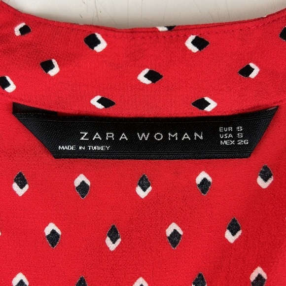 Zara WOMAN Red Patterned  Blouse with Ruffled Flowy Short Sleeves - Picture 8 of 9